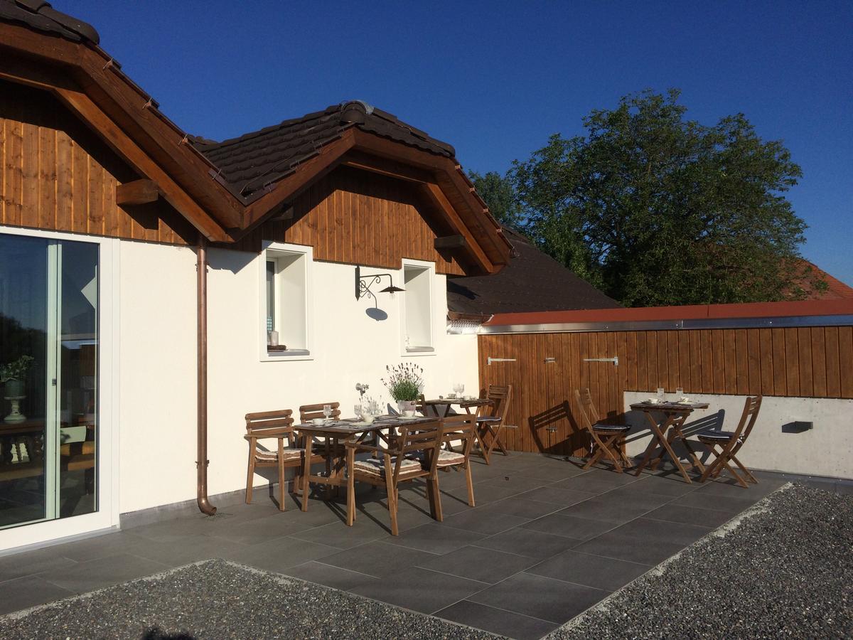 Frühstückspension Friedau 3*